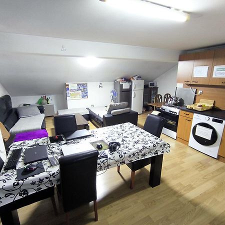 Historia Hostel Skopje Ngoại thất bức ảnh