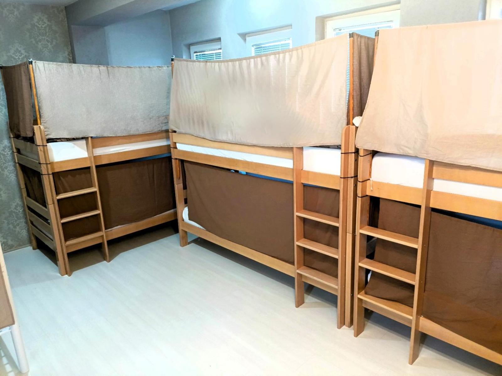 Historia Hostel Skopje Ngoại thất bức ảnh