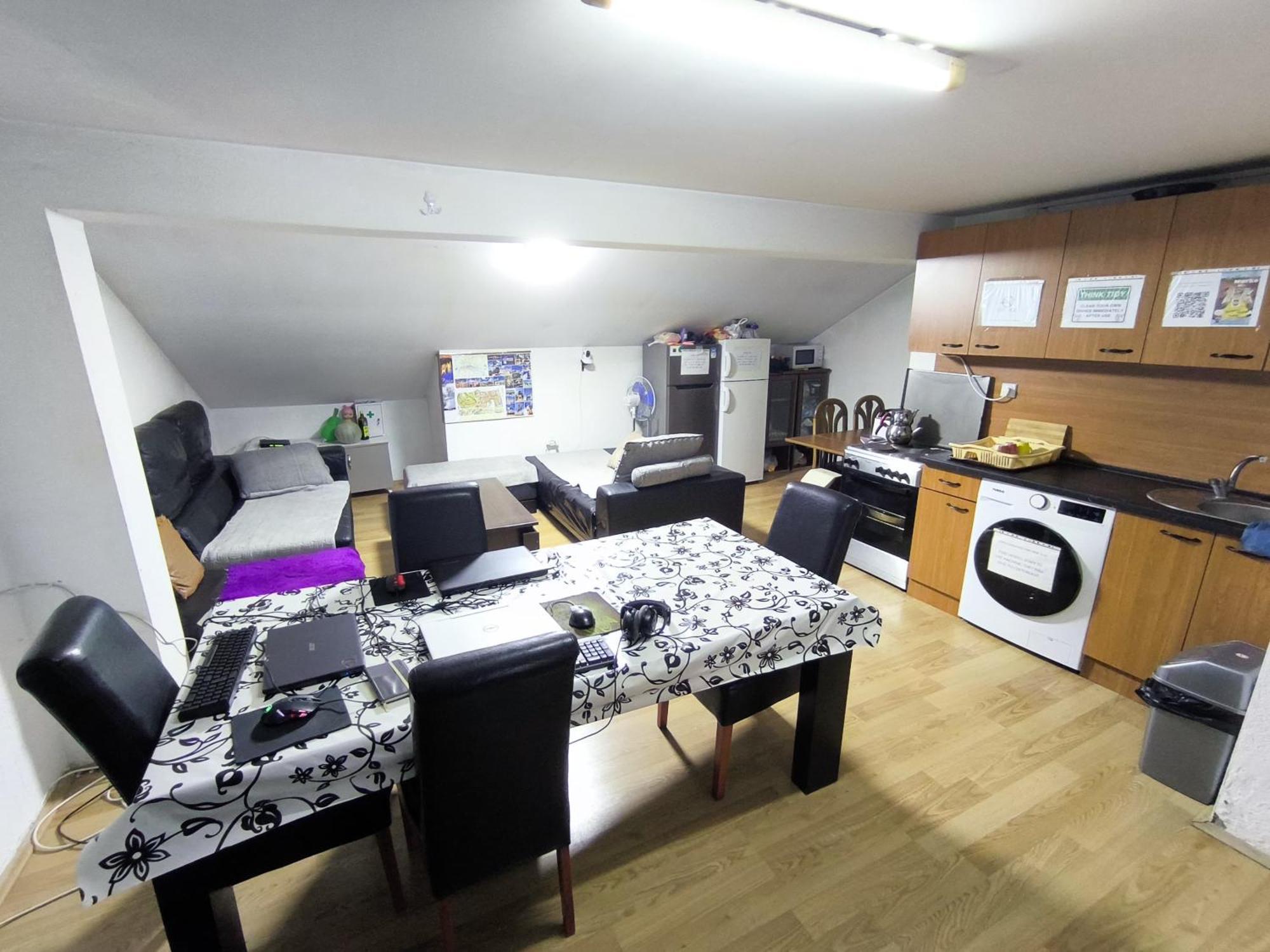 Historia Hostel Skopje Ngoại thất bức ảnh