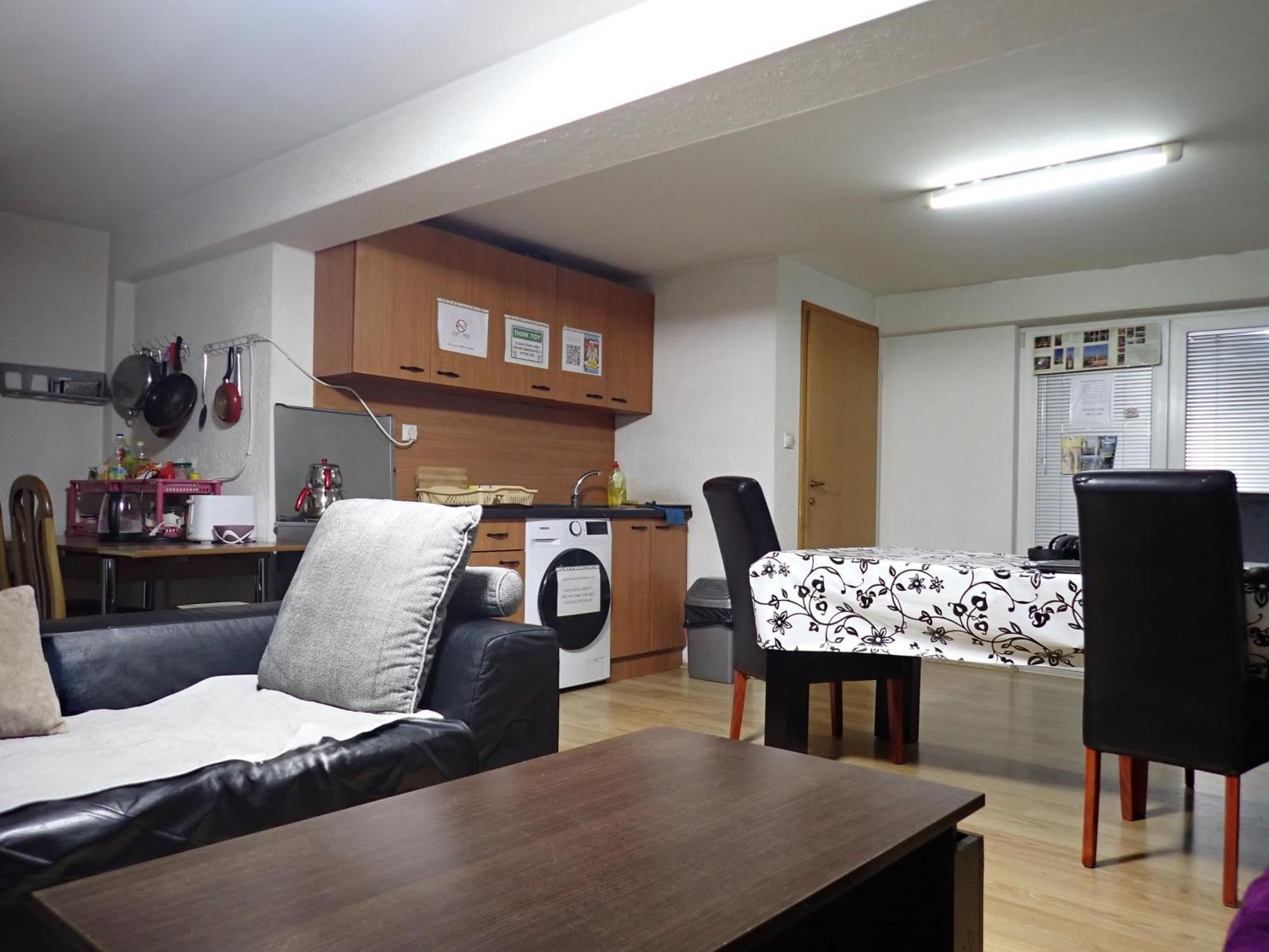 Historia Hostel Skopje Ngoại thất bức ảnh