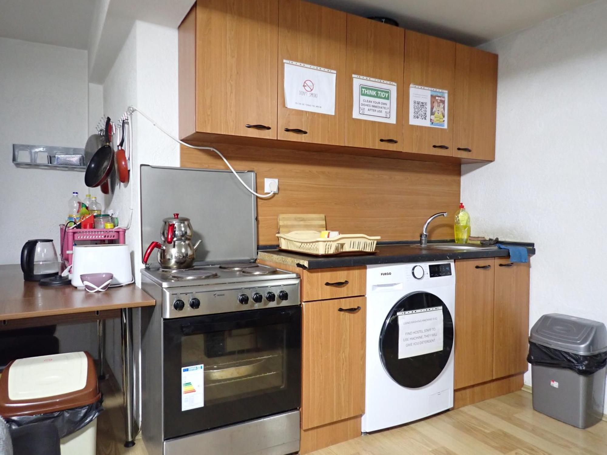 Historia Hostel Skopje Ngoại thất bức ảnh